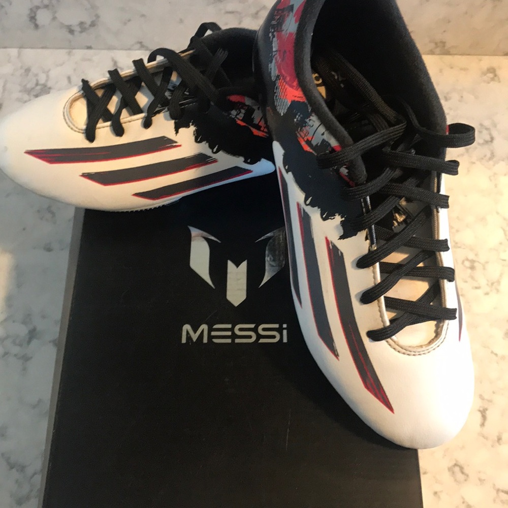 Adidas Messi Men's Soccer Cleats